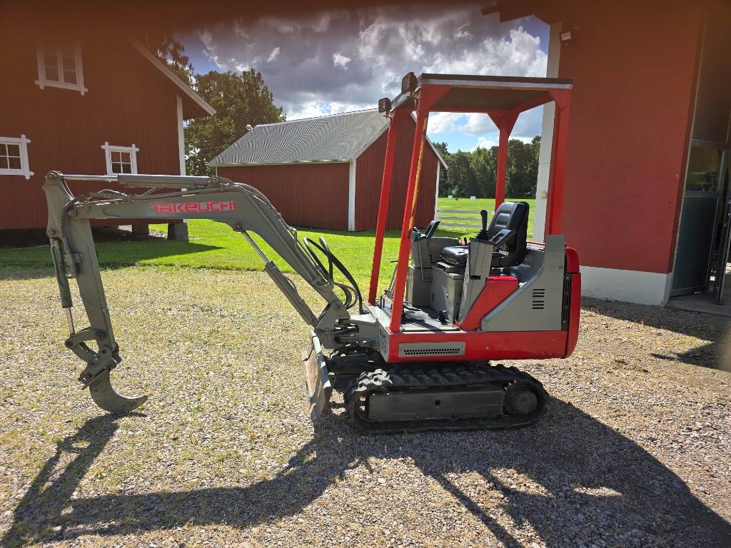 Takeuchi TB 015