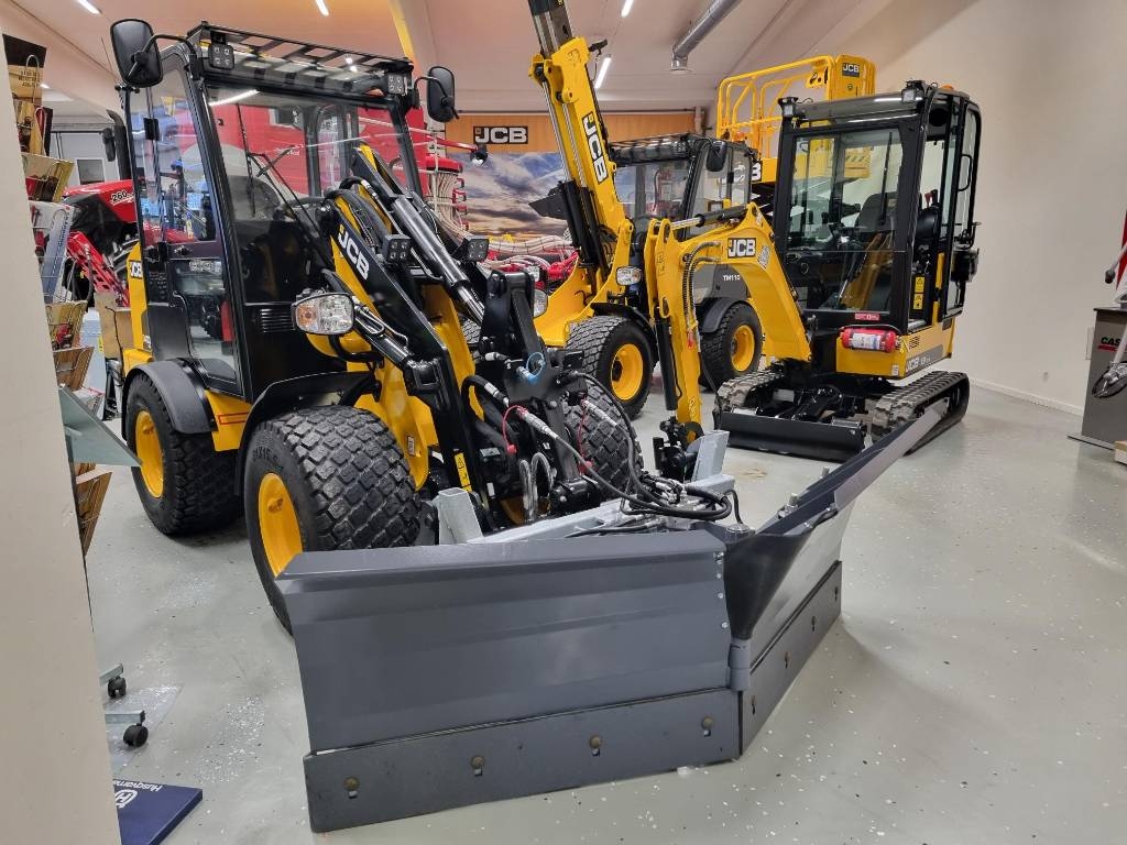 JCB 403Plus snöutrustad för omg.leverans!