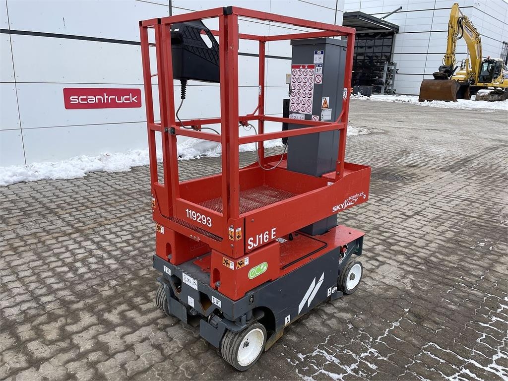 SkyJack SJ16 E