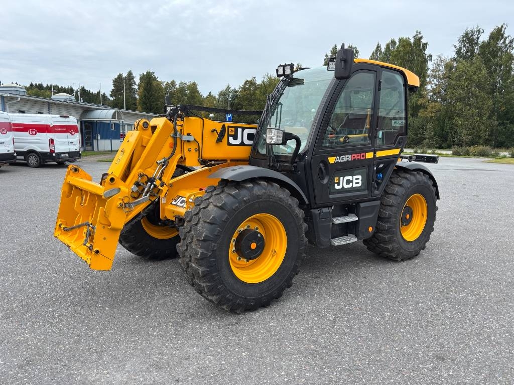 Chariot télescopique JCB 542-70 Agri Pro — occasion 2022, 1 690 h