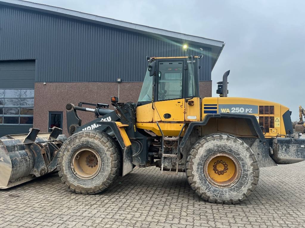 Komatsu WA 250 PZ-5