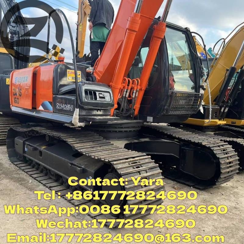 Pelle sur chenilles Hitachi ZX 135 — occasion 2022, 900 h
