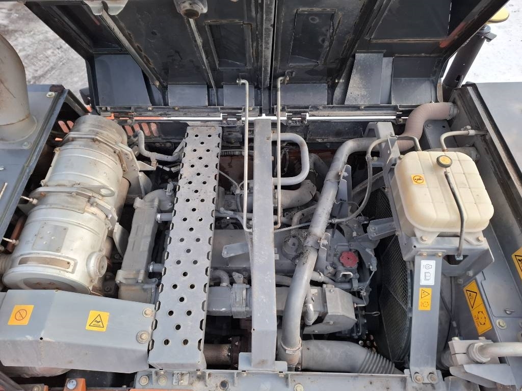 Hitachi ZX 300 LC-6 / Pyörittäjä, Rasvari, Kauha kuva 17
