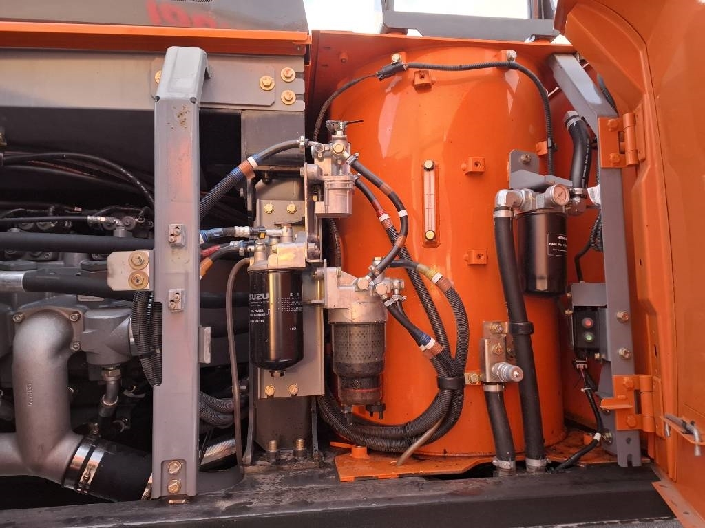 Hitachi ZX 300 LC-6 / Pyörittäjä, Rasvari, Kauha kuva 16