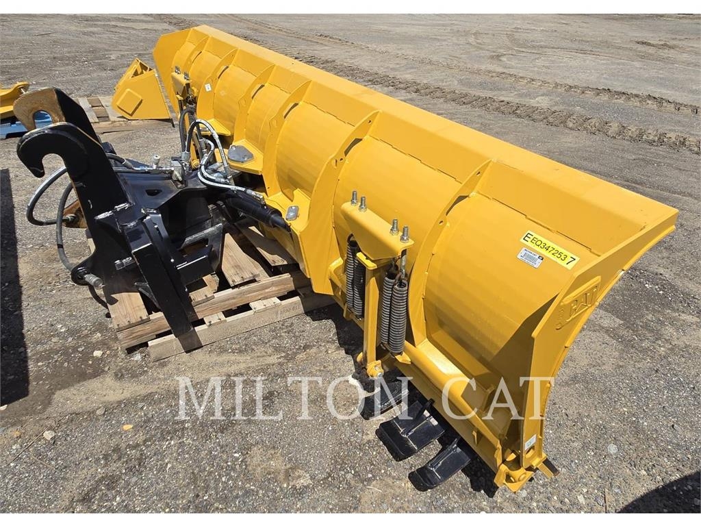 Souffleuse à neige Caterpillar 12 SNOW PLOW, IT — occasion 2023, 1 h