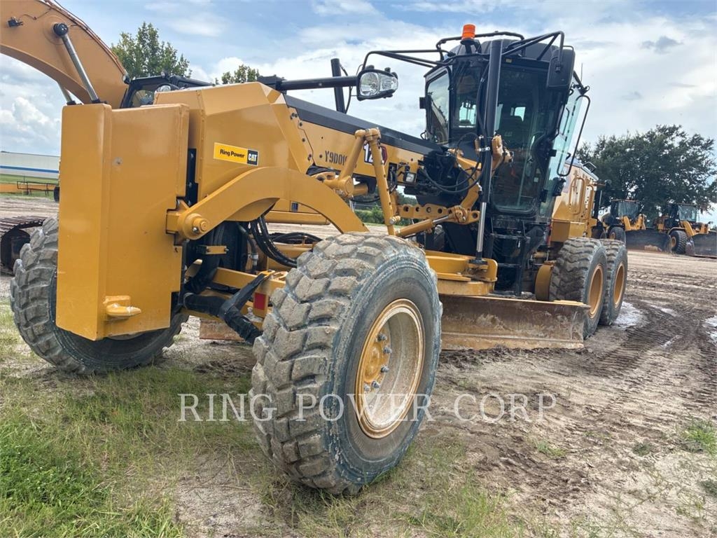 CAT 120 AWD CS
