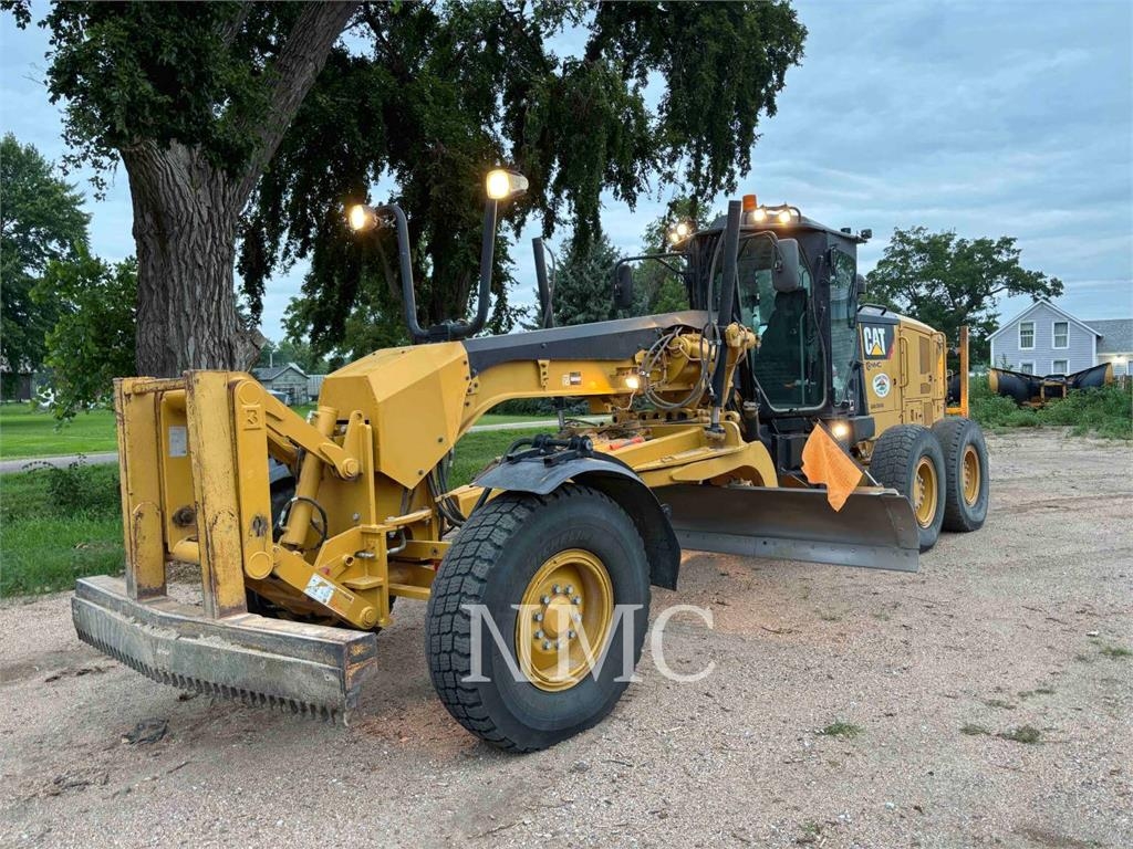 Niveleuse Caterpillar 12M3 — occasion 2017, 10 670 h