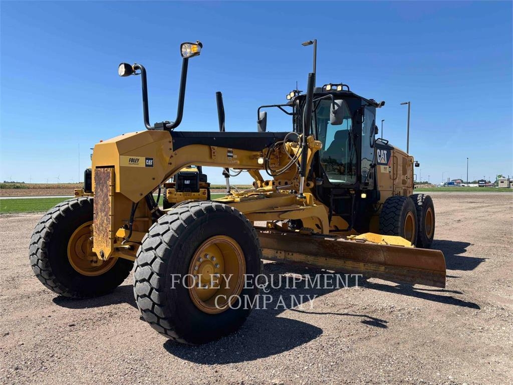 Niveleuse Caterpillar 140M2 — occasion 2013, 12 904 h