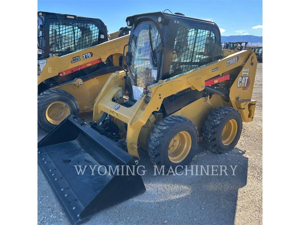 CAT 236D3