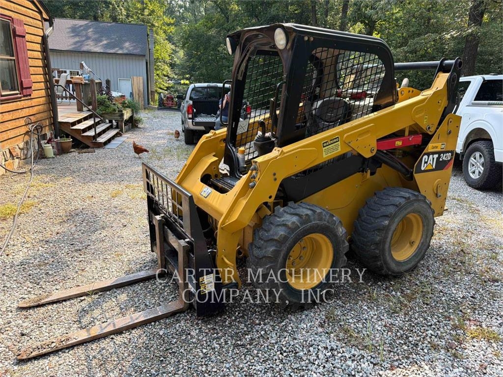 CAT 242D