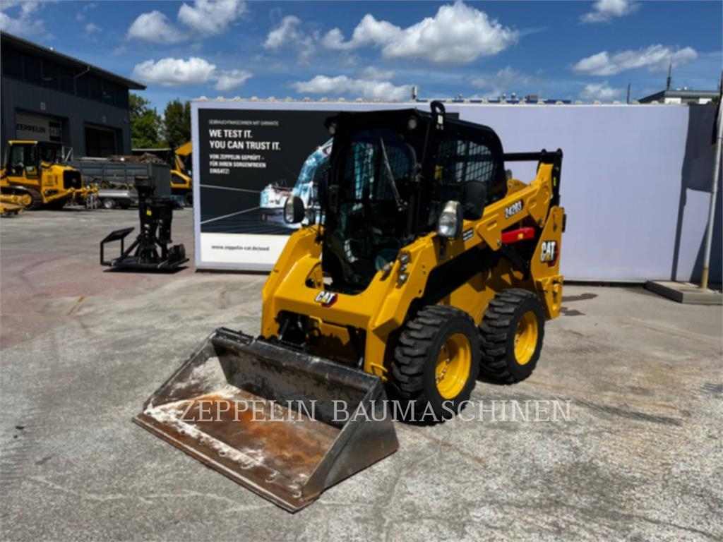 CAT 242D