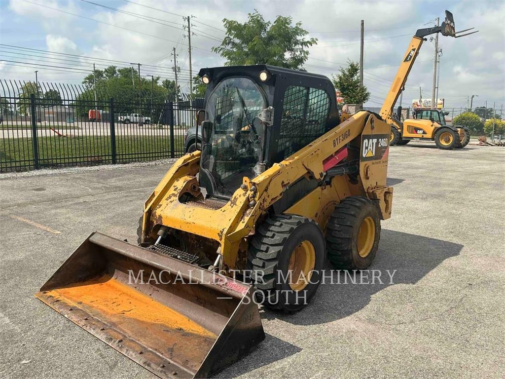 Chargeuse compacte Caterpillar 246D — occasion 2016, 4 975 h