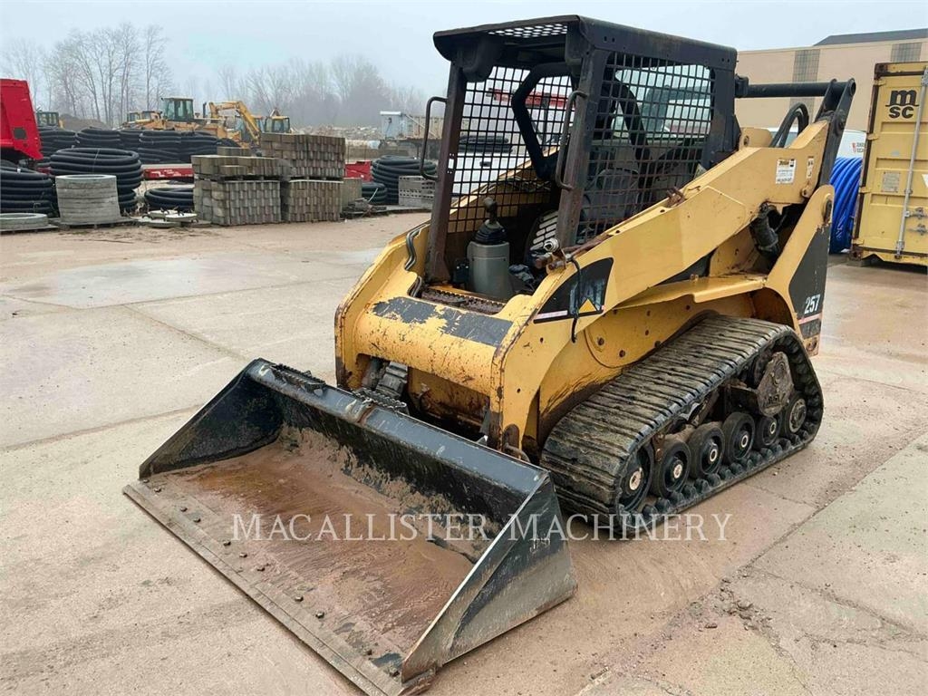 Chargeuse sur chenilles Caterpillar 257 — occasion 2002, 4 907 h