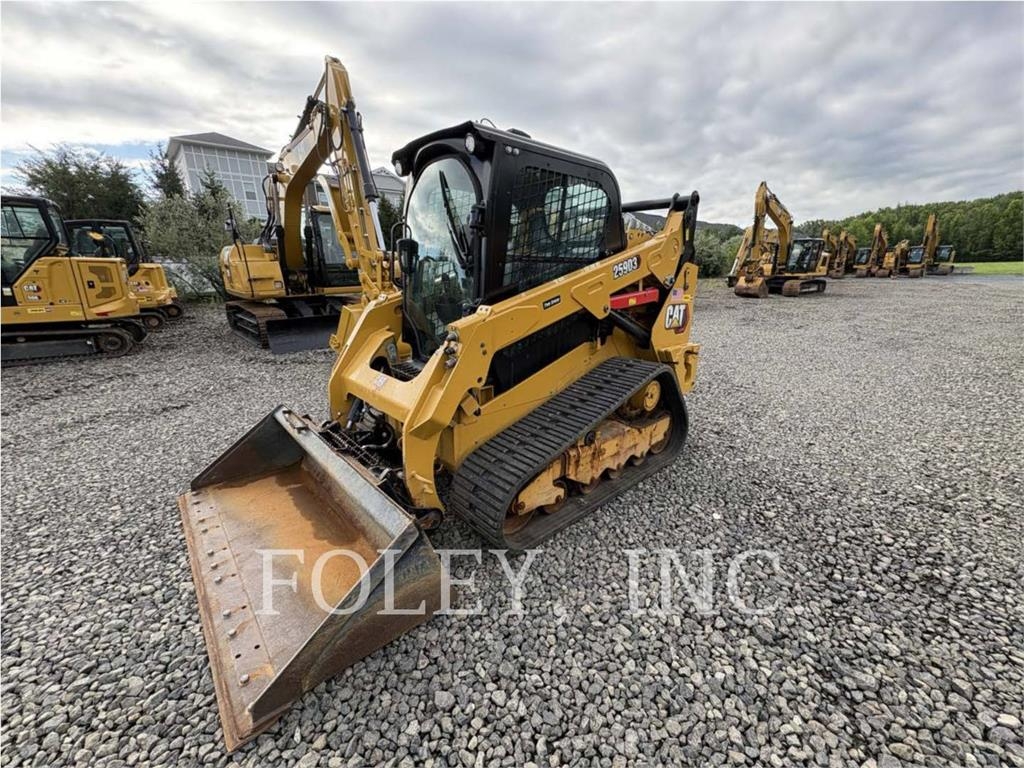 Chargeuse sur chenilles Caterpillar 259D3 — occasion 2024, 1 348 h