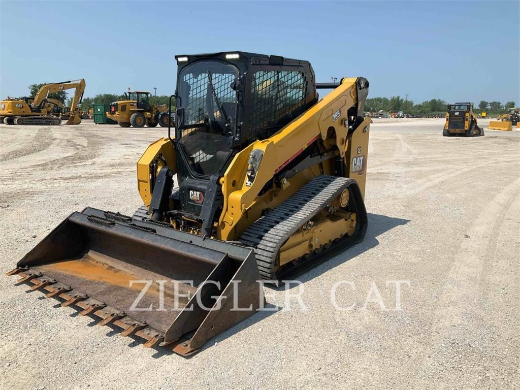 Chargeuse sur chenilles Caterpillar 265 — occasion 2024, 2 132 h