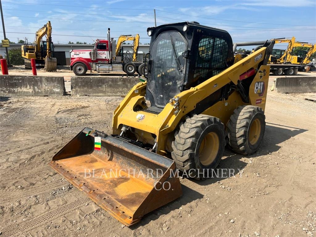 CAT 272D3XE