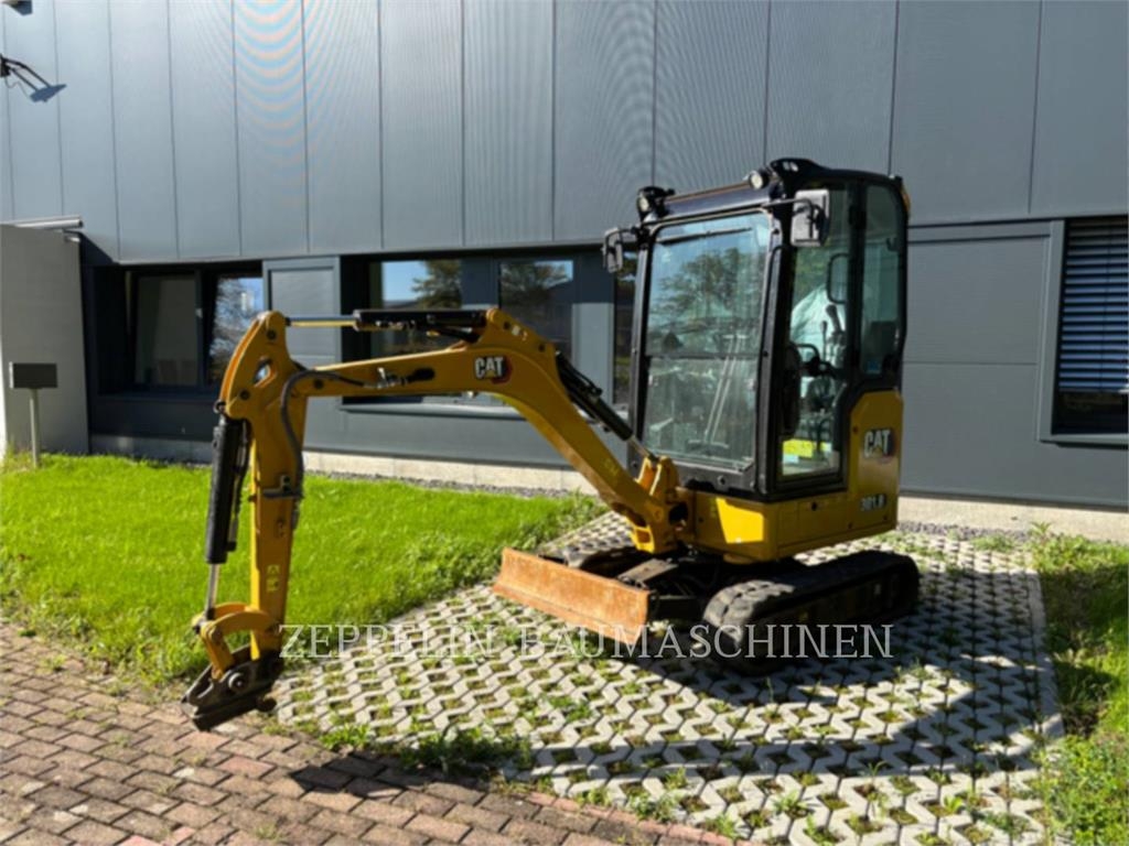 Pelle sur chenilles Caterpillar 301.8-05A — occasion 2022, 1 212 h