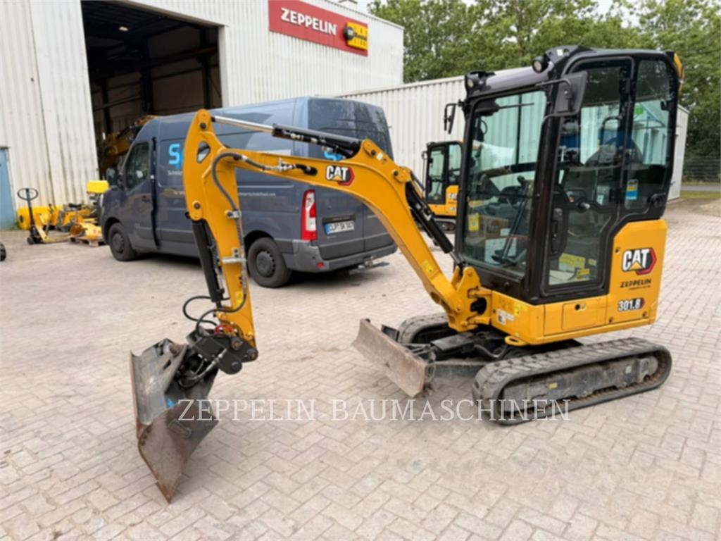 Pelle sur chenilles Caterpillar 301.8-05A — occasion 2023, 701 h