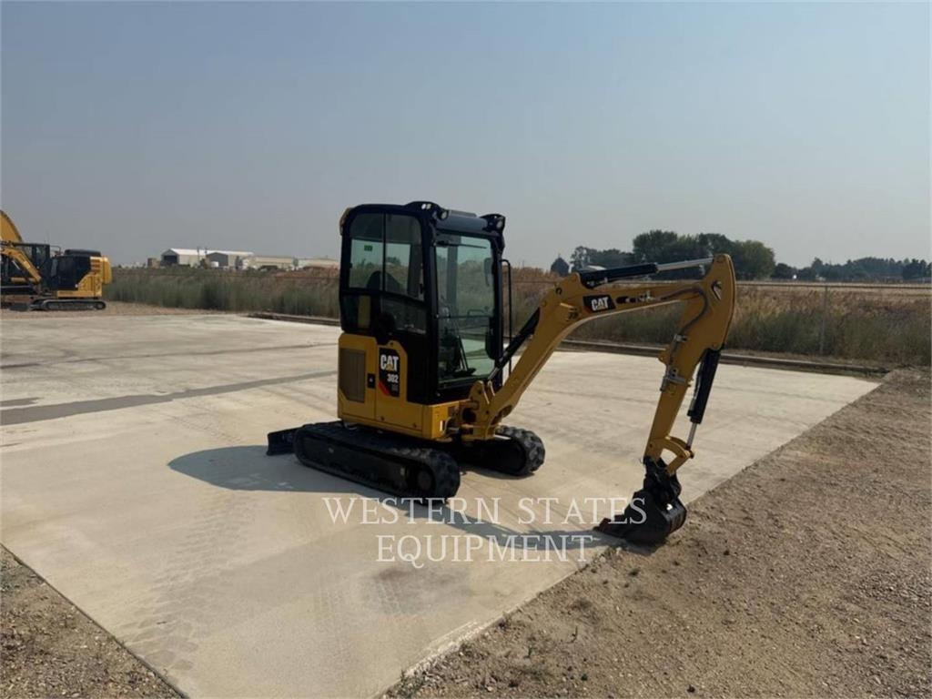Pelle sur chenilles Caterpillar 302 — occasion 2019, 226 h