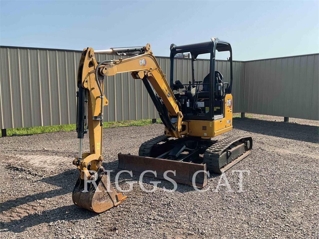 Pelle sur chenilles Caterpillar 302.7 — occasion 2024, 608 h
