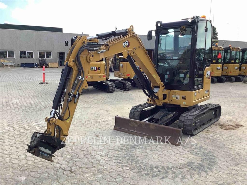 Pelle sur chenilles Caterpillar 302.707CR — occasion 2023, 823 h