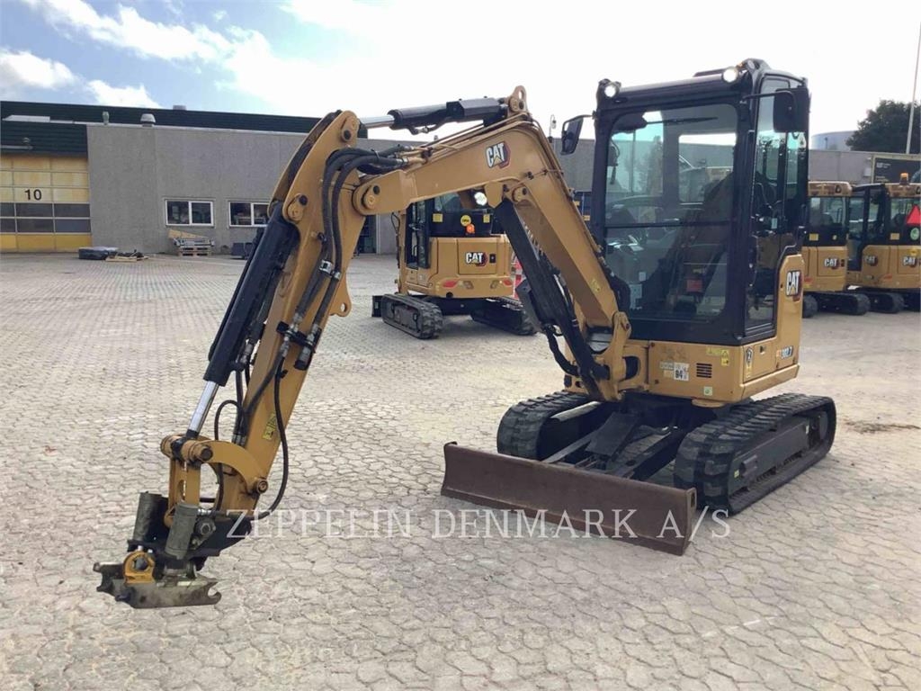 Pelle sur chenilles Caterpillar 302.707CR — occasion 2021, 1 879 h