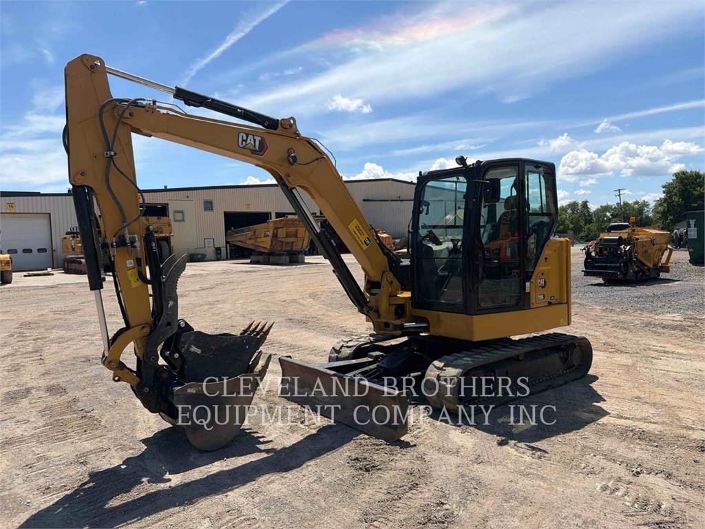 Pelle sur chenilles Caterpillar 30607CR — occasion 2023, 1 004 h