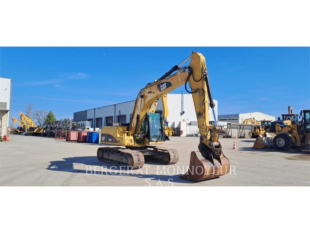 CAT 319D
