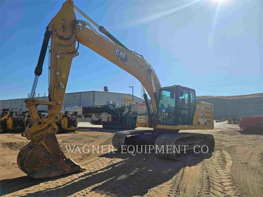 Pelle sur chenilles Caterpillar 323 — occasion 2021, 4 008 h