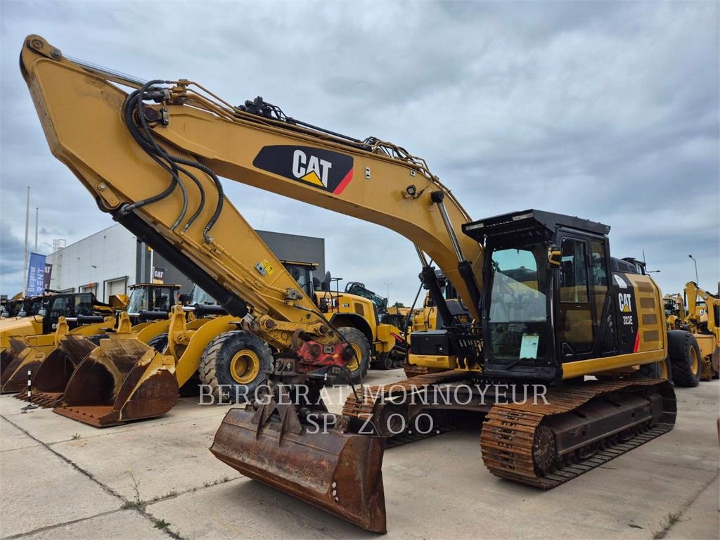 CAT 323EL