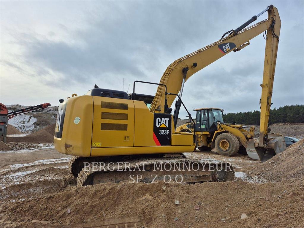 CAT 323FL