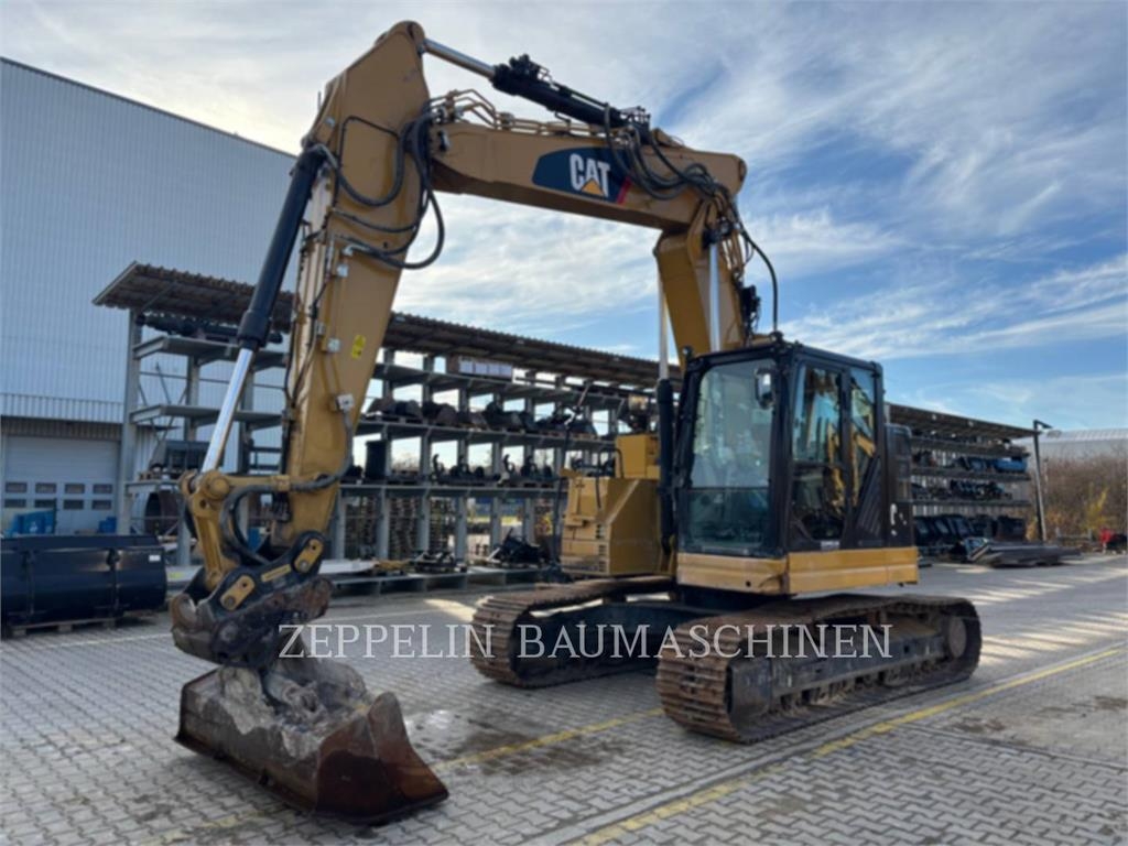 Pelle sur chenilles Caterpillar 325FL — occasion 2020, 7 441 h
