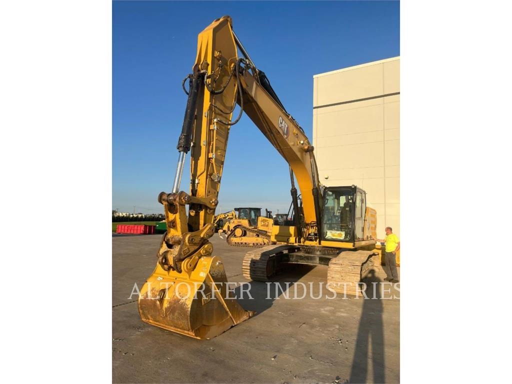 Pelle sur chenilles Caterpillar 330-07 — occasion 2021, 3 693 h