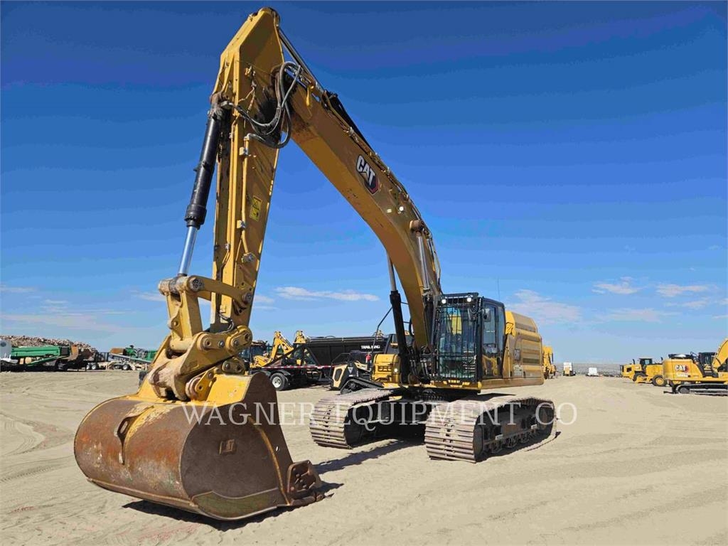 Pelle sur chenilles Caterpillar 352 — occasion 2023, 4 021 h