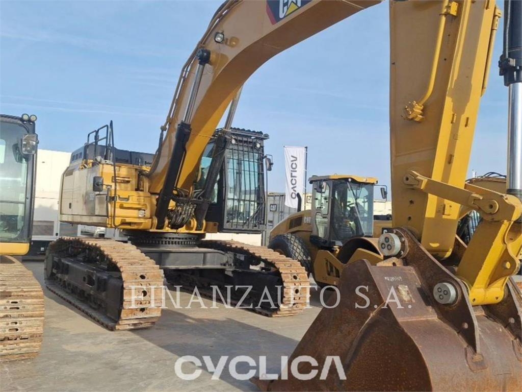CAT 352FL