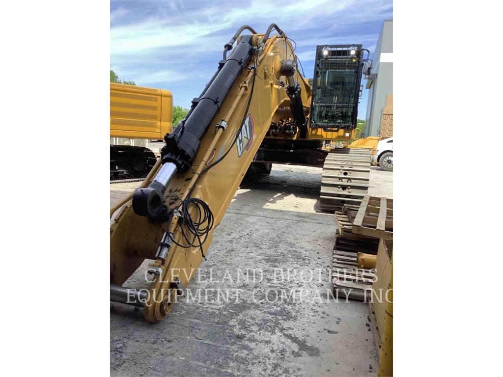 Pelle sur chenilles Caterpillar 374 — occasion 2022, 4 018 h