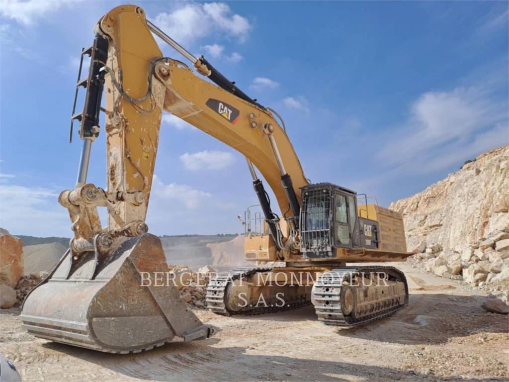 CAT 390F