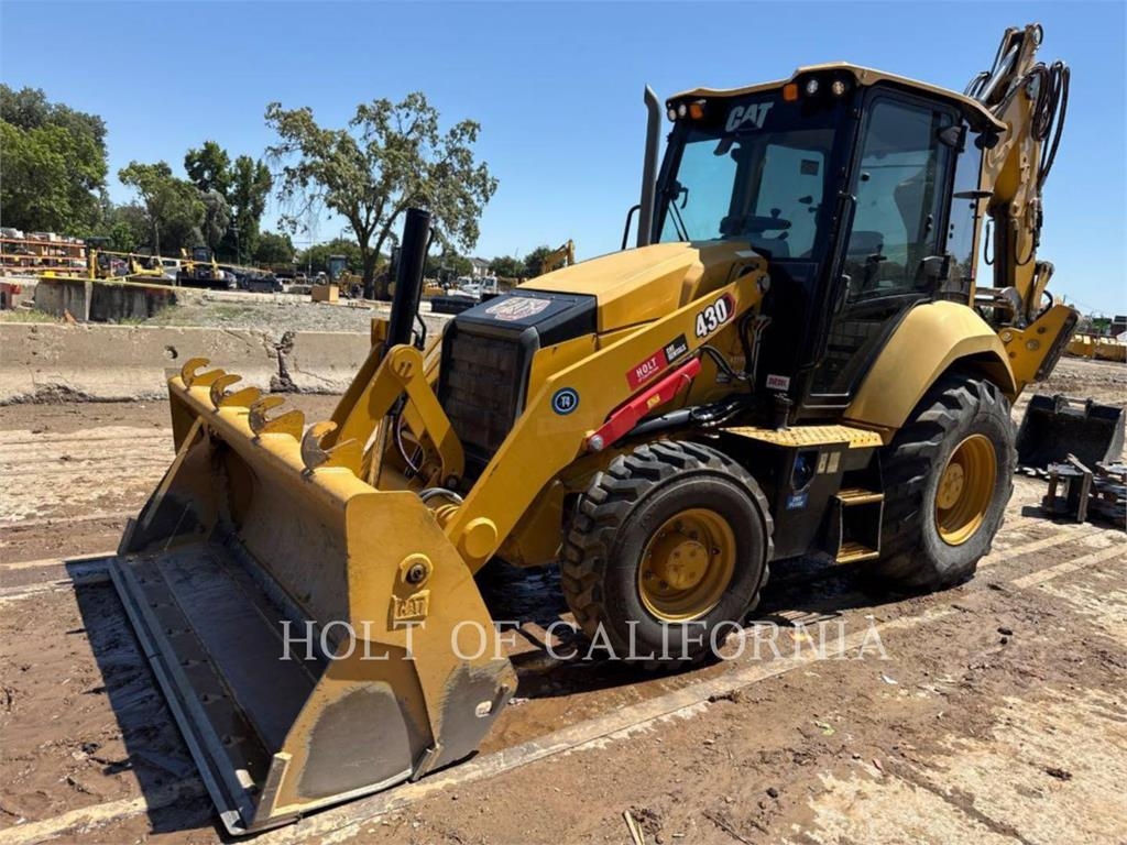 Tractopelle Caterpillar 430-07 — occasion 2021, 1 424 h