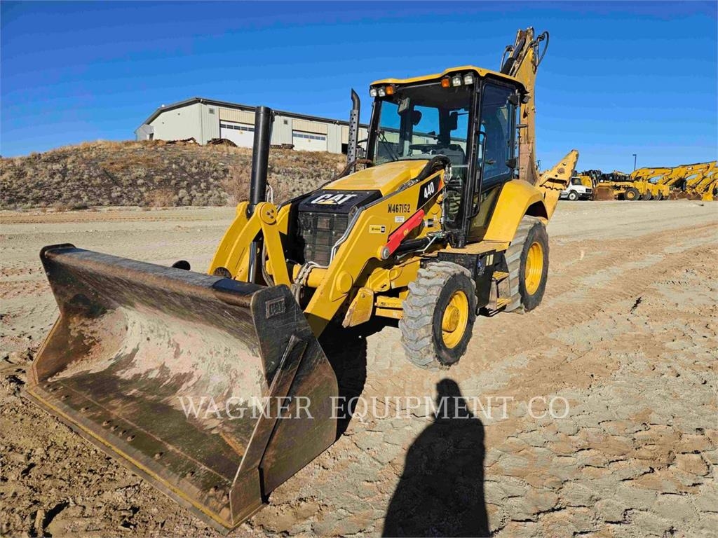 Tractopelle Caterpillar 440 — occasion 2019, 2 959 h