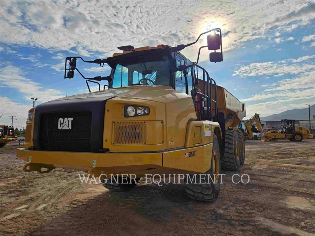 Tombereau articulé Caterpillar 73004 — occasion 2024, 1 425 h