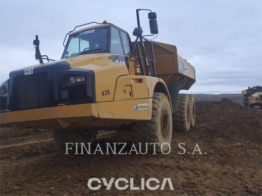 CAT 740B