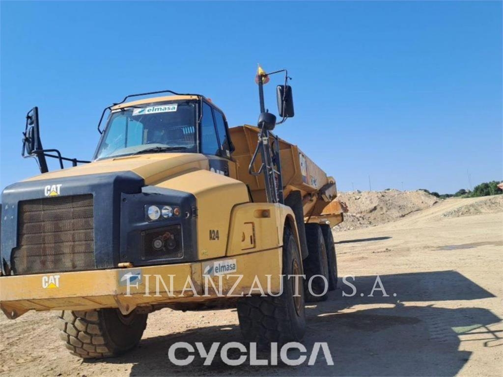 CAT 740B