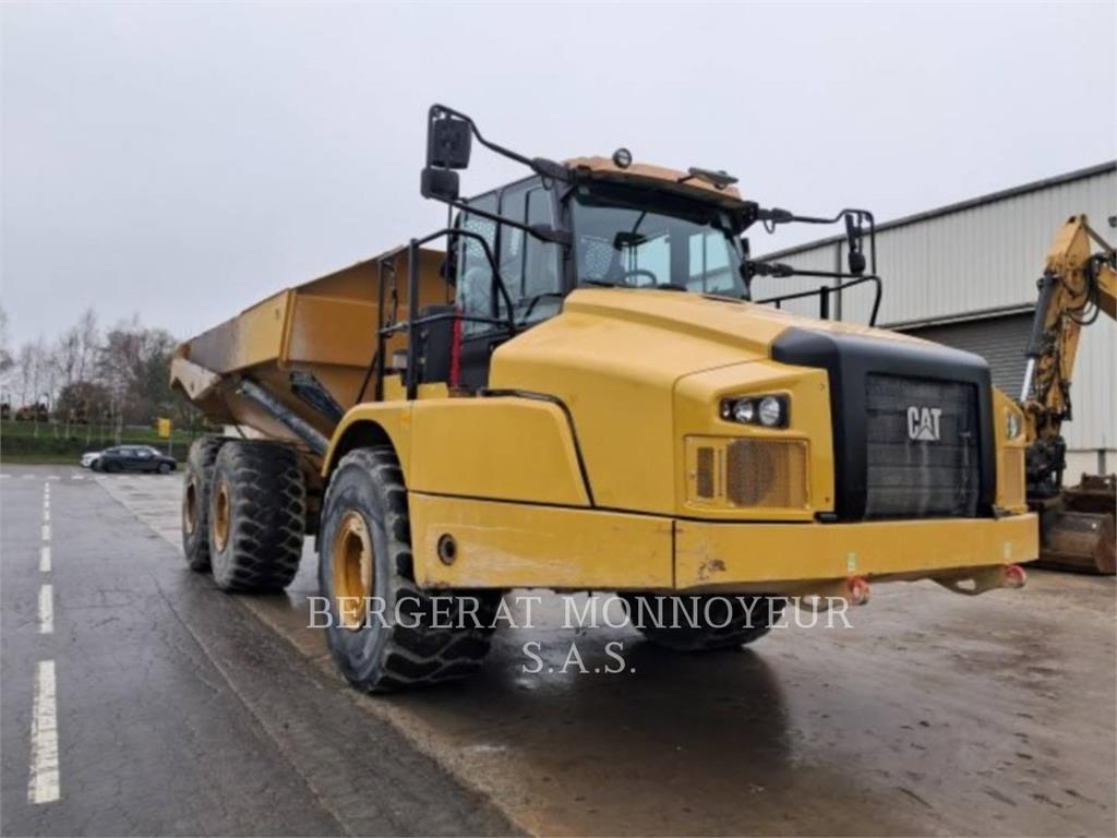 CAT 745