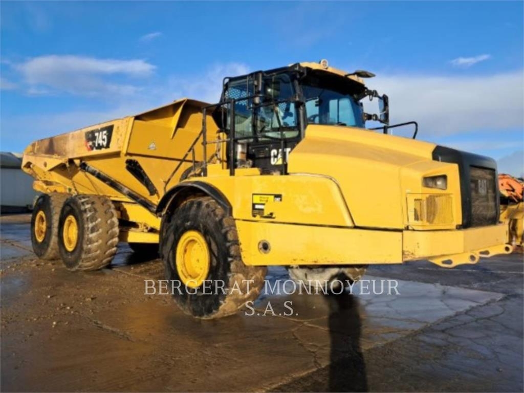 CAT 745