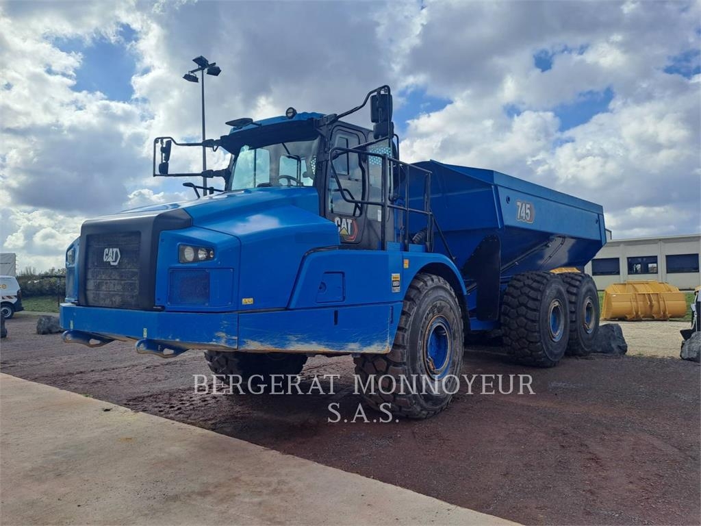 CAT 745