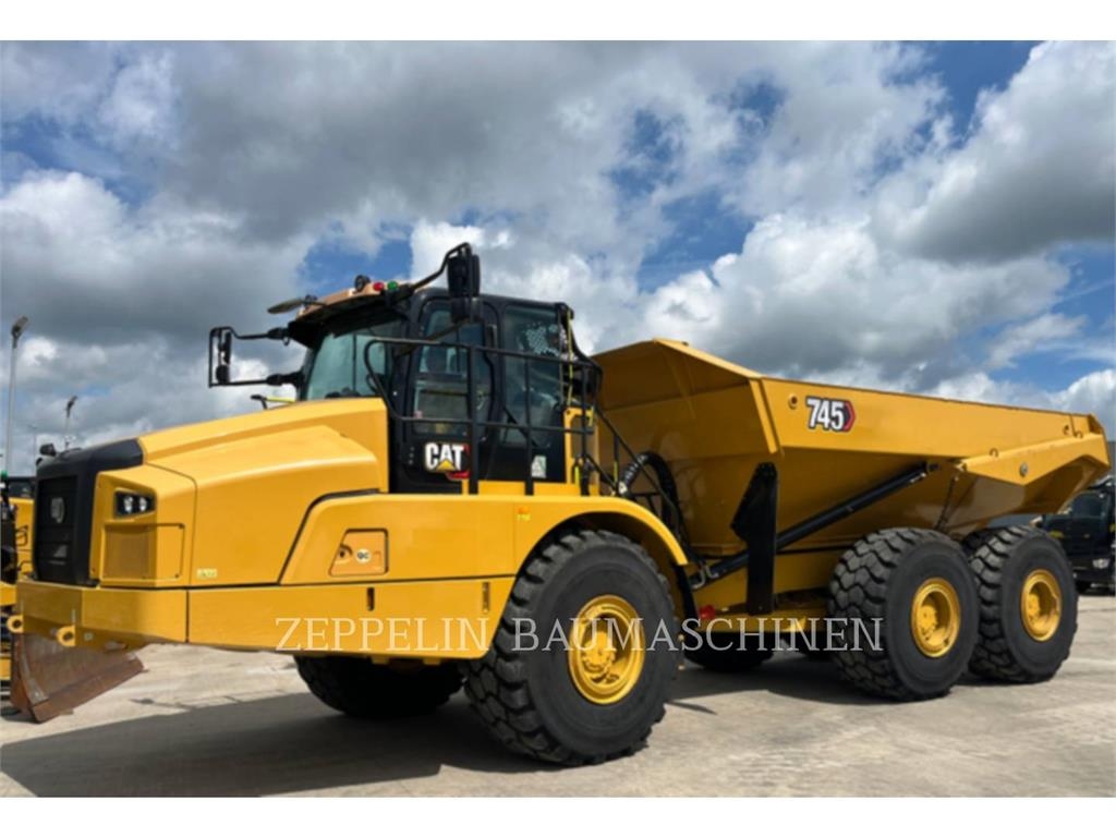 Tombereau articulé Caterpillar 745-04 — occasion 2021, 3 170 h