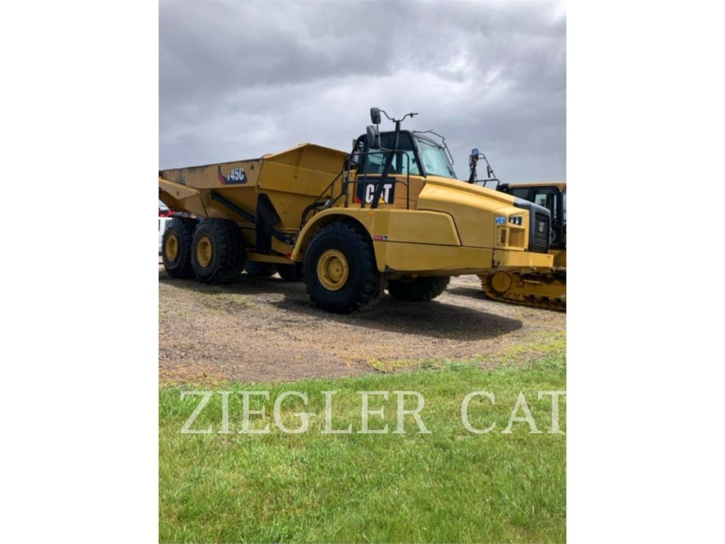 CAT 745C