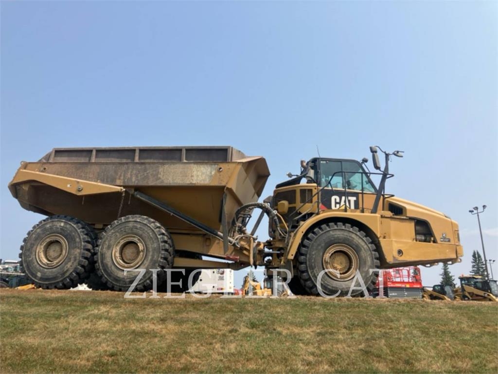 CAT 745C