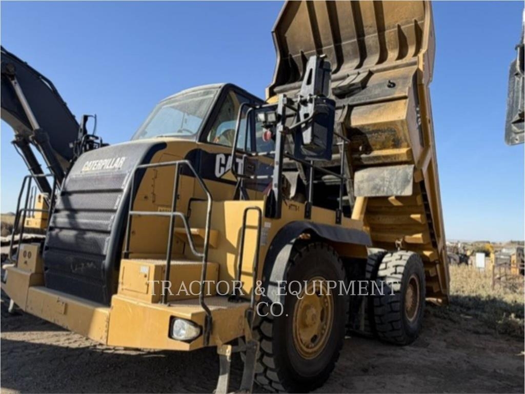 Tombereau articulé Caterpillar 770 — occasion 2007, 8 839 h