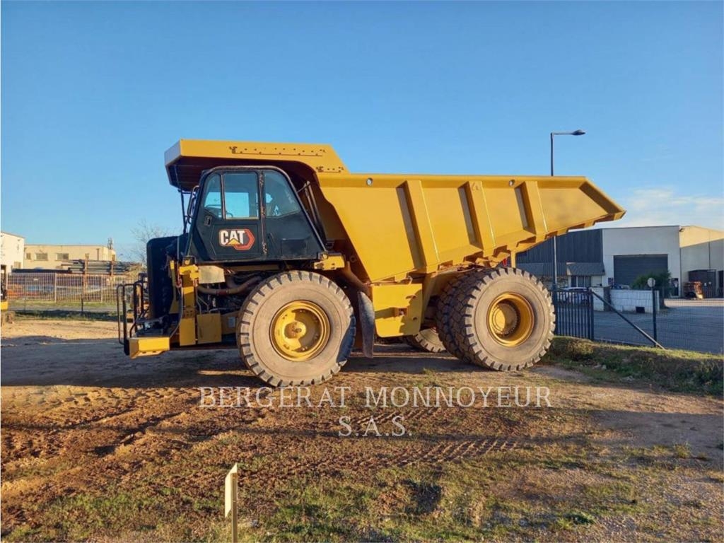 CAT 775G